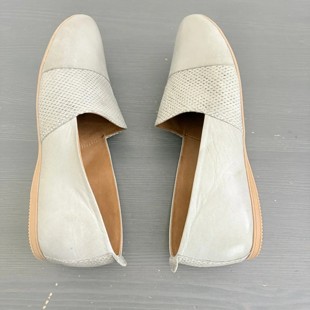 Miz Mooz‎ Hailey Flats 37 Grey Leather Textured Slip On Almond Toe